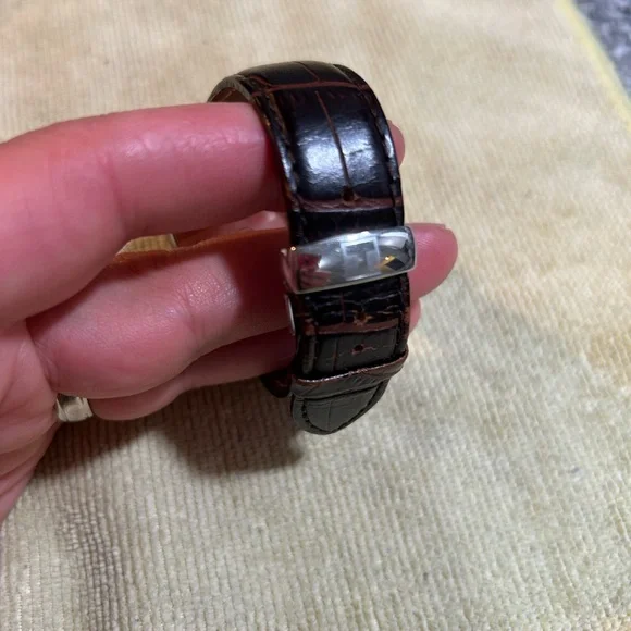 Men’s Swiss Made Tissot T Classic Tradition Watch - T063610A. - Picture 6 of 9